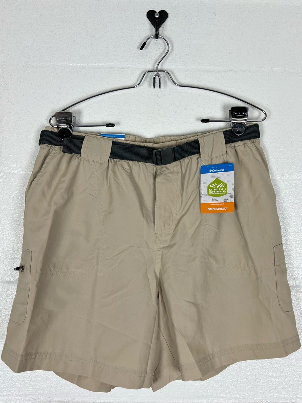 NWT Columbia Sandy River Cargo II Short Omni-Shade size Medium beige